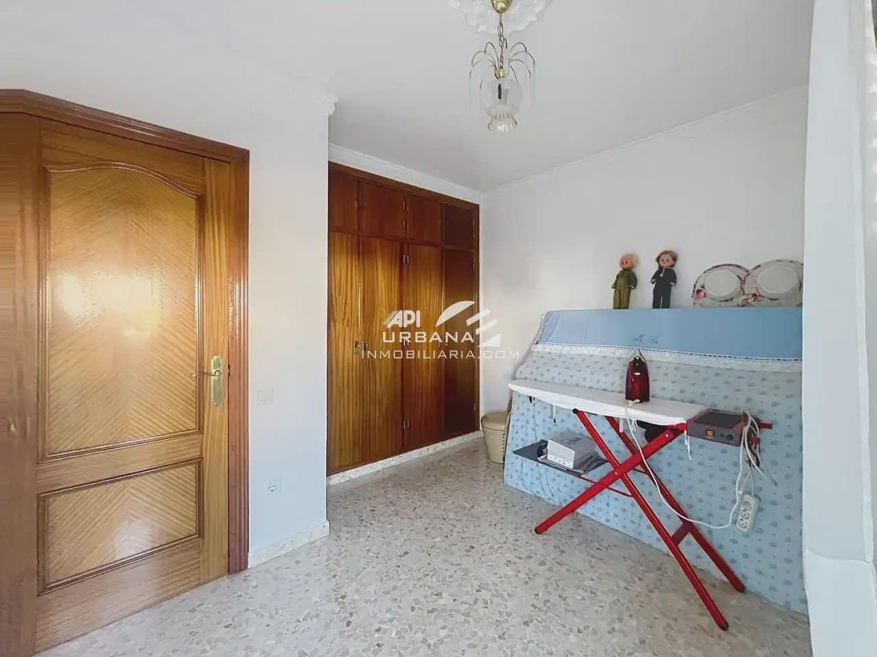 Casa de 4 habitaciones en Lucena en venta - 237.000 € (Ref: 9963812)