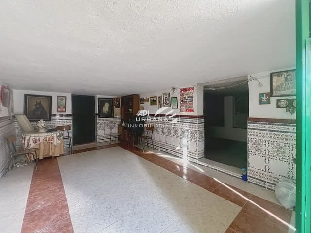 Casa de 4 habitaciones en Lucena en venta - 237.000 € (Ref: 9963812)