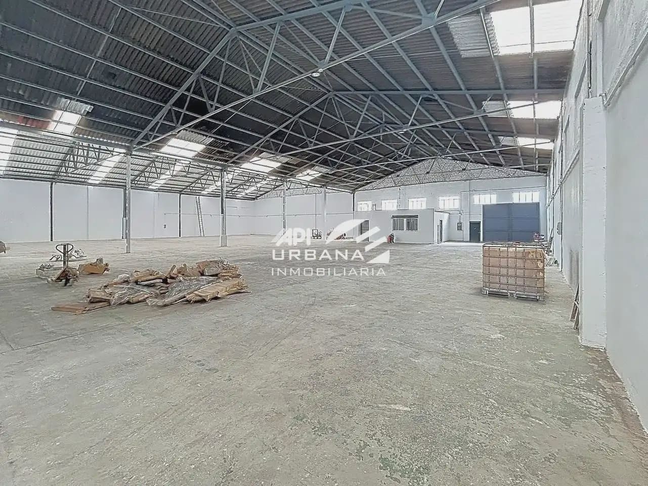 Erhverv til salg i Lucena - € 250.000 (Ref: 9963813)