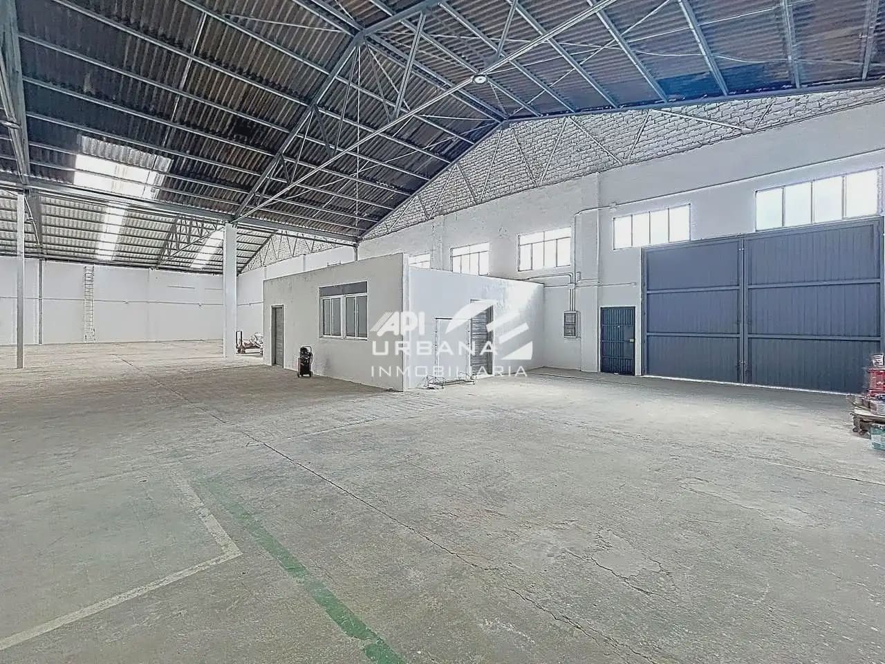 Erhverv til salg i Lucena - € 250.000 (Ref: 9963813)