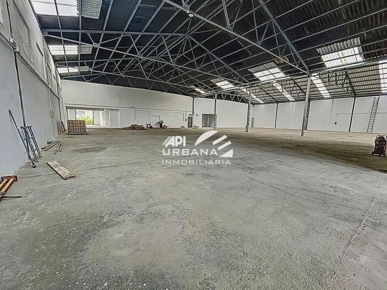 Erhverv til salg i Lucena - € 250.000 (Ref: 9963813)