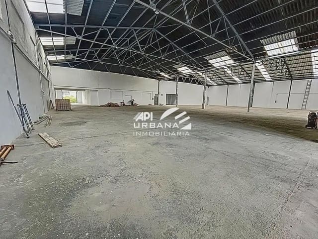 Commercieel te koop in Lucena - € 250.000 (Ref: 9963813)