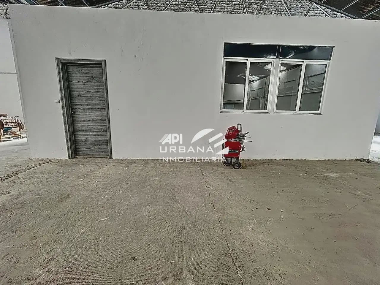 Erhverv til salg i Lucena - € 250.000 (Ref: 9963813)