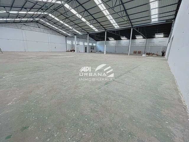 Commercieel te koop in Lucena - € 250.000 (Ref: 9963813)