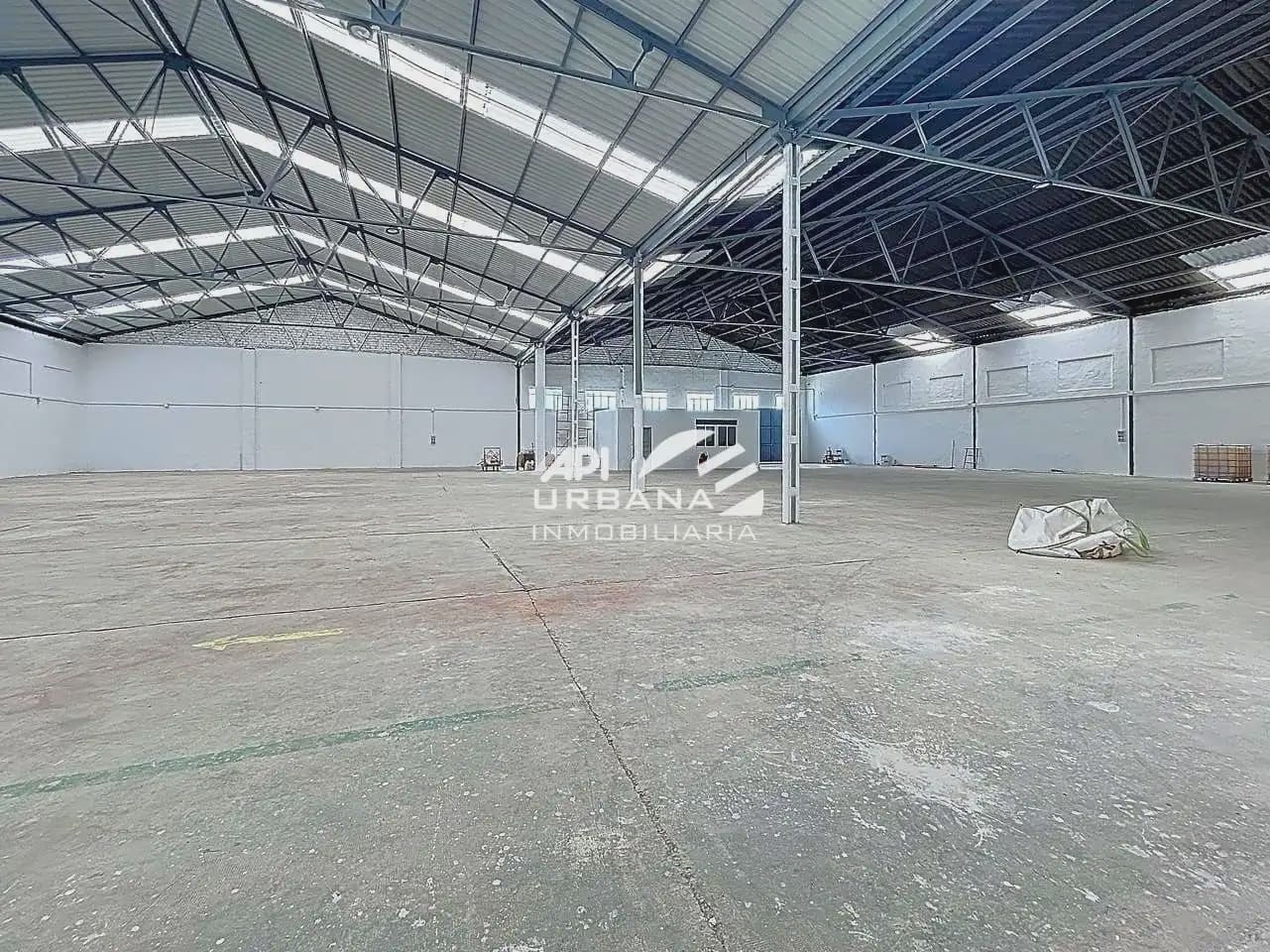 Erhverv til salg i Lucena - € 250.000 (Ref: 9963813)