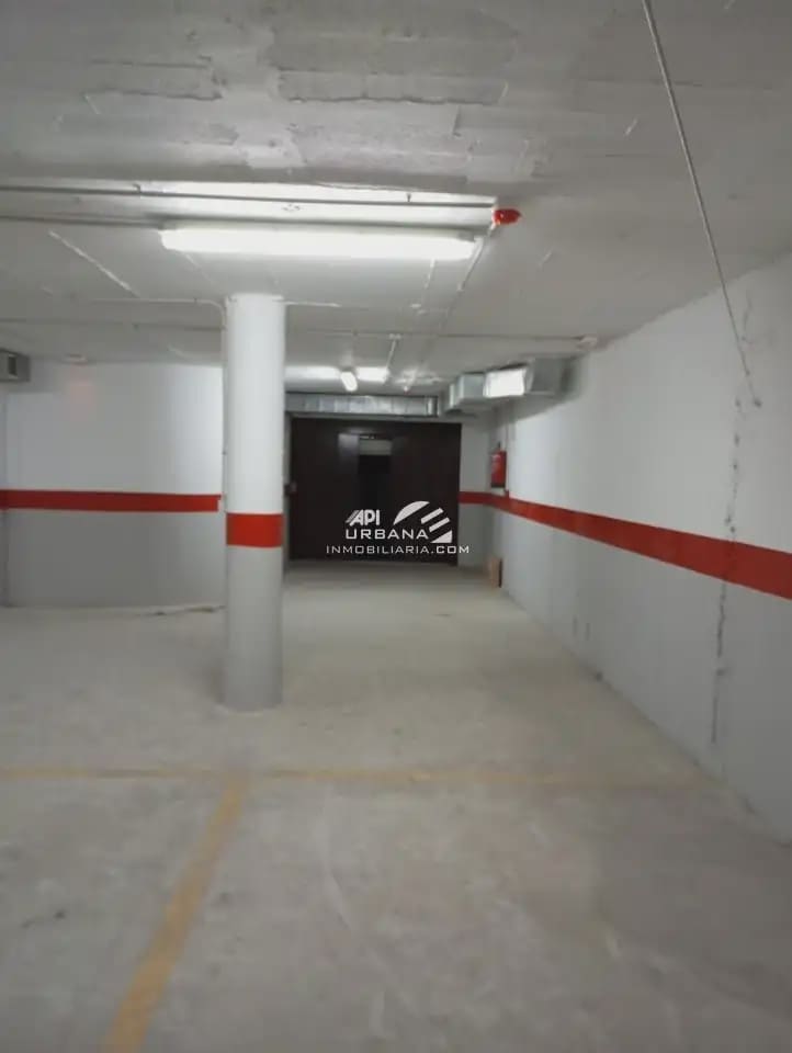 Commercieel te koop in Lucena - € 82.000 (Ref: 9963818)