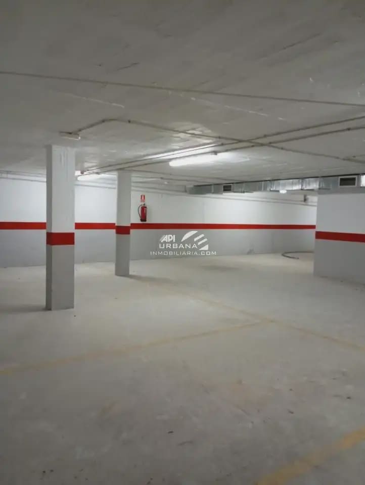 Commercieel te koop in Lucena - € 82.000 (Ref: 9963818)