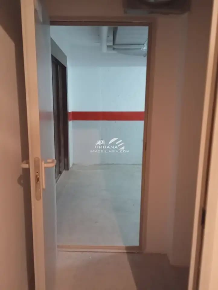 Commercieel te koop in Lucena - € 82.000 (Ref: 9963818)