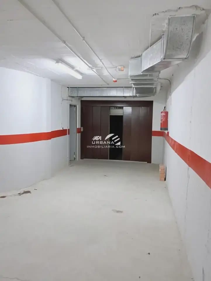Commercieel te koop in Lucena - € 82.000 (Ref: 9963818)