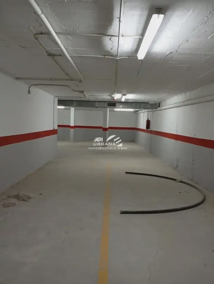 Commercieel te koop in Lucena - € 82.000 (Ref: 9963818)