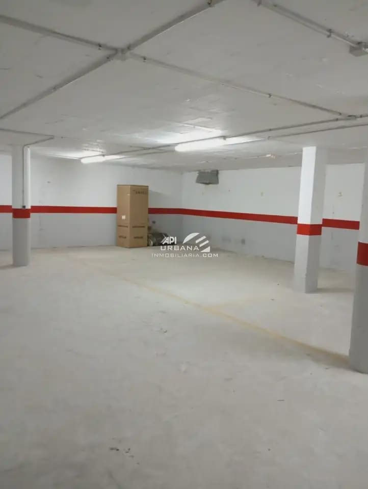 Commercieel te koop in Lucena - € 82.000 (Ref: 9963818)