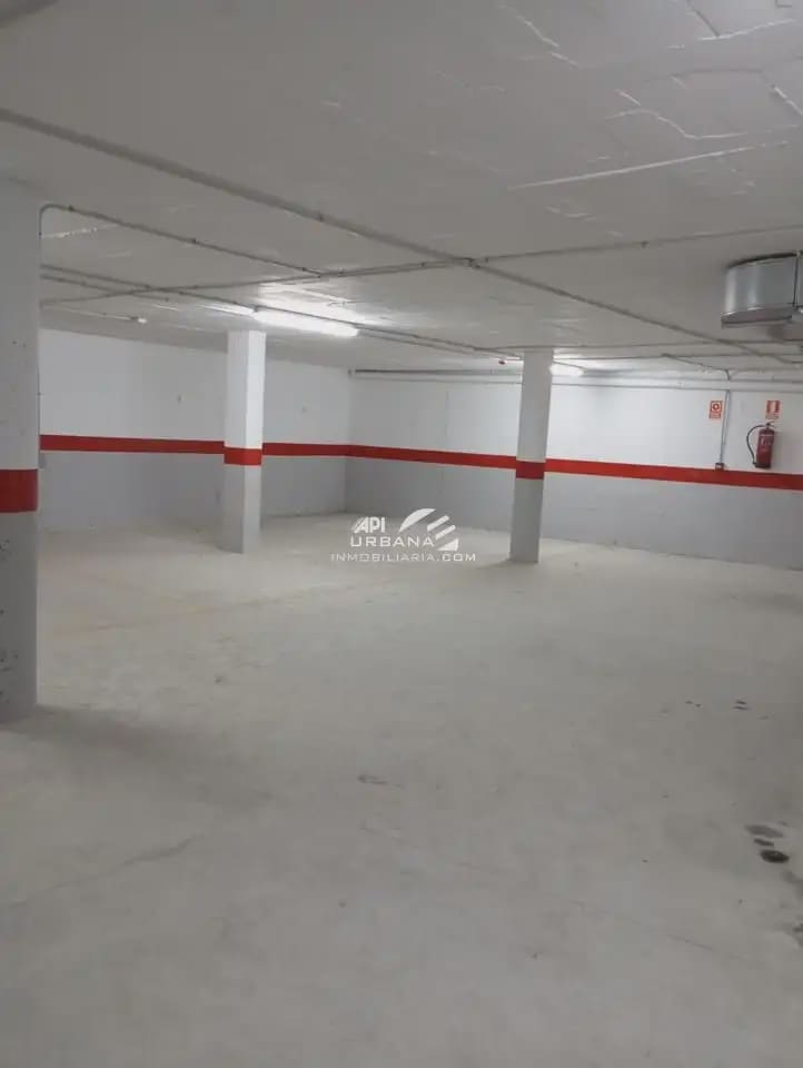 Commercieel te koop in Lucena - € 82.000 (Ref: 9963818)