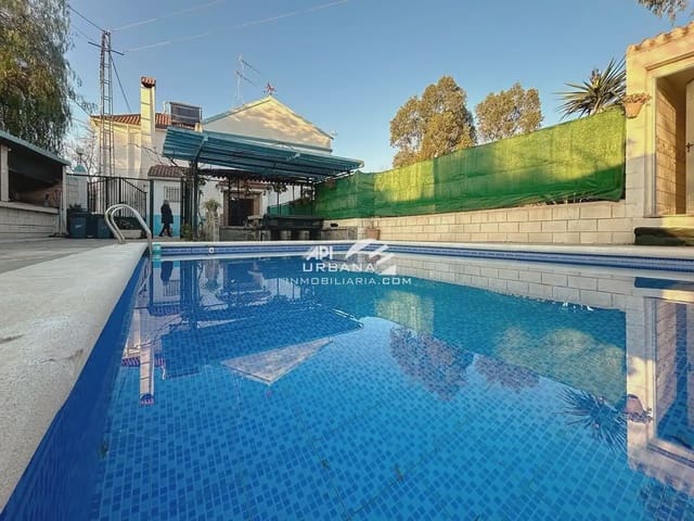 4 soveværelse Finca/Landehus til salg i Lucena med swimmingpool - € 165.000 (Ref: 9963824)