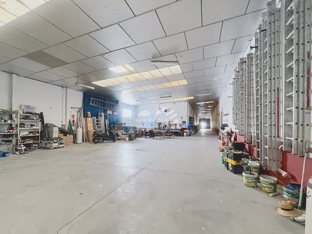 Commerciale in vendita in Lucena - 153.000 € (Rif: 9963833)