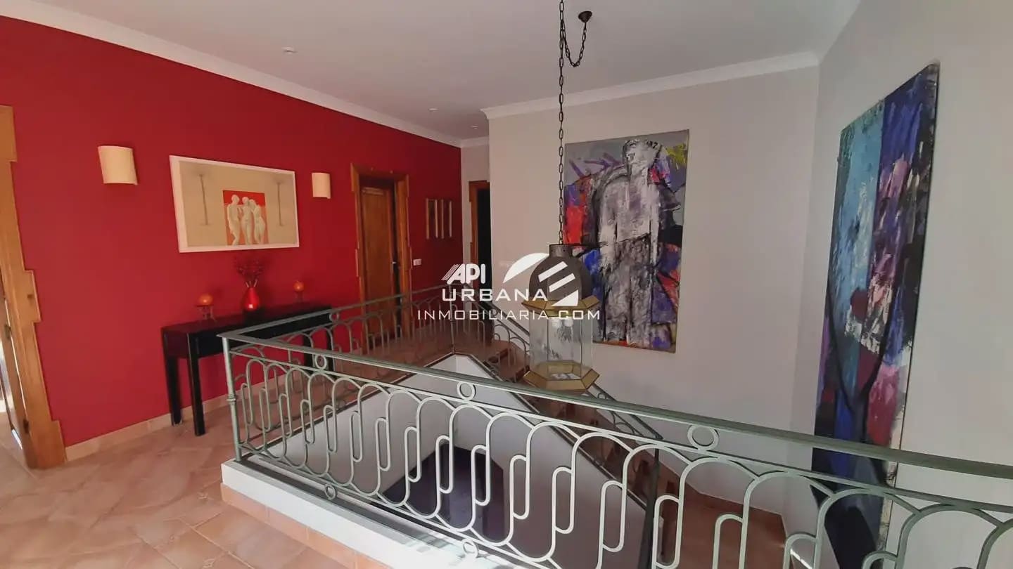 3 Zimmer Villa zu verkaufen in Lucena mit Garage - 490.000 € (Ref: 9963834)
