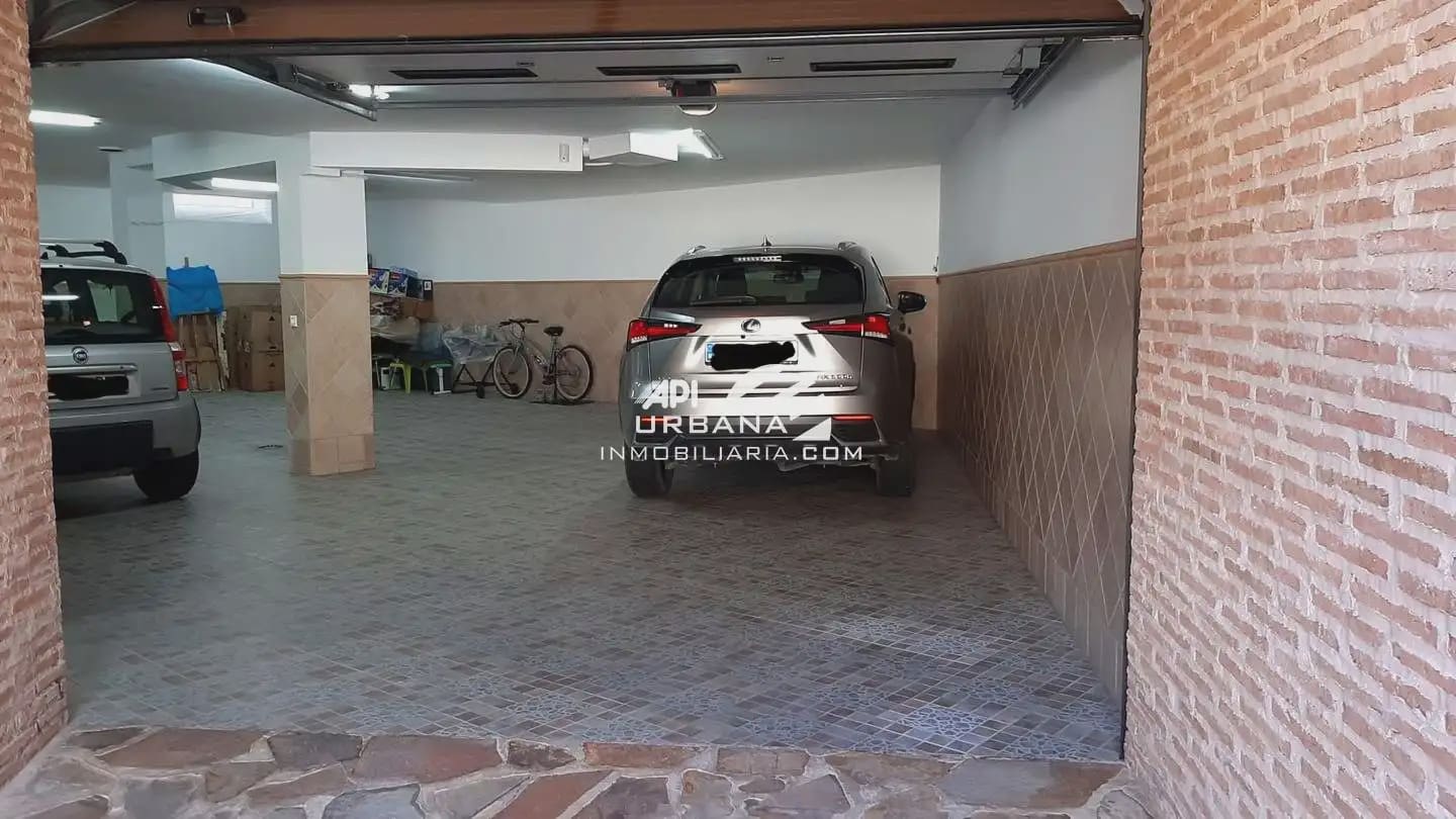 3 Zimmer Villa zu verkaufen in Lucena mit Garage - 490.000 € (Ref: 9963834)
