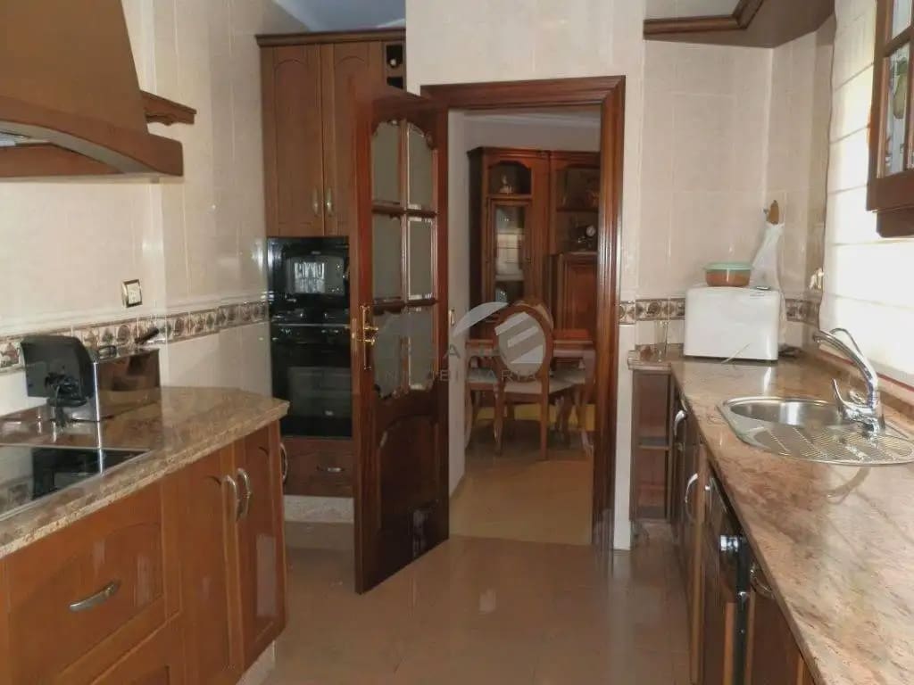 4 chambre Maison de Ville à vendre à Lucena avec piscine - 224 000 € (Ref: 9963835)