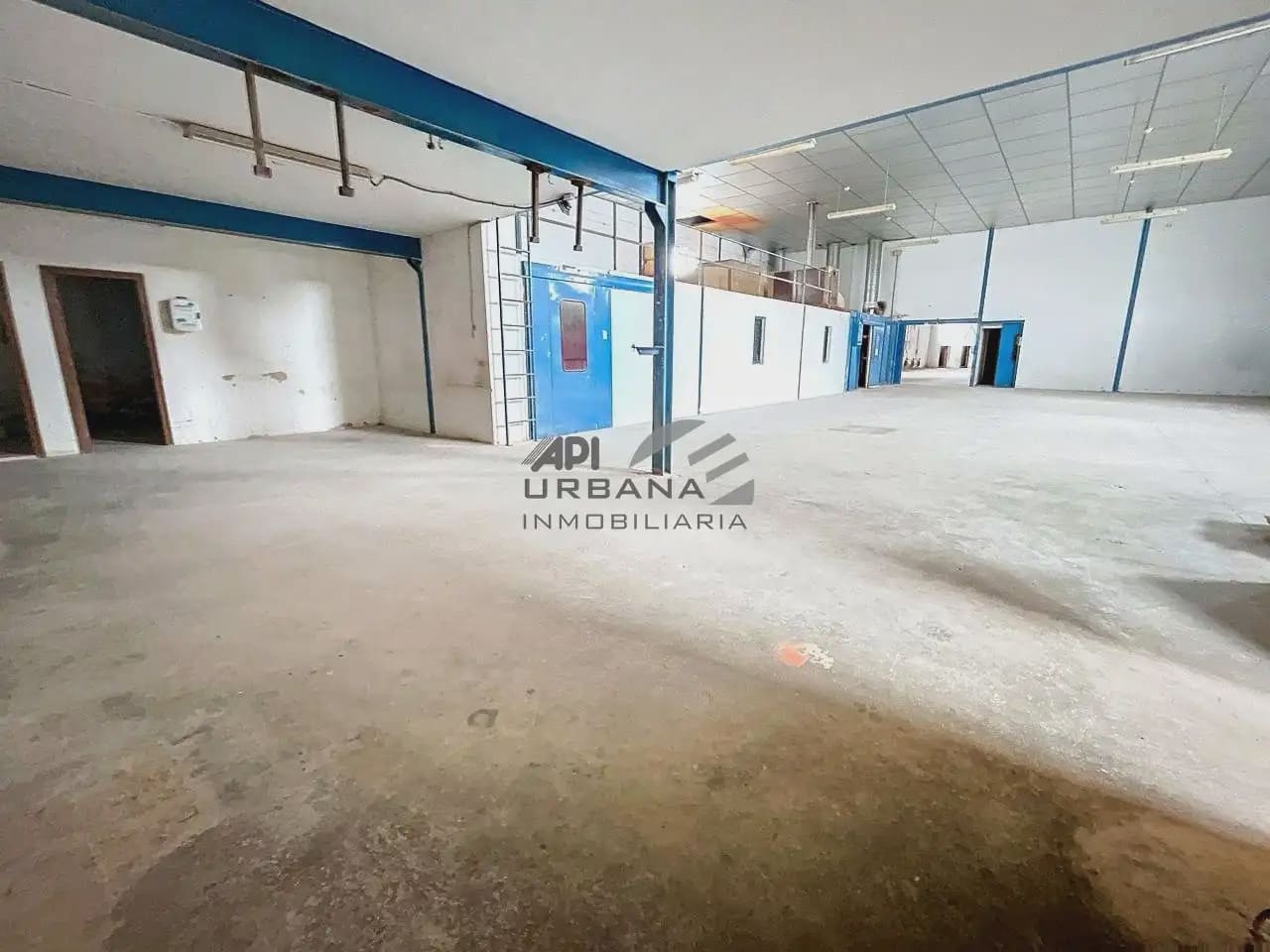 Erhverv til leje i Lucena - € 3.000 (Ref: 9963838)