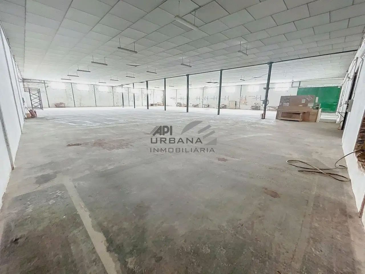 Erhverv til leje i Lucena - € 3.000 (Ref: 9963838)