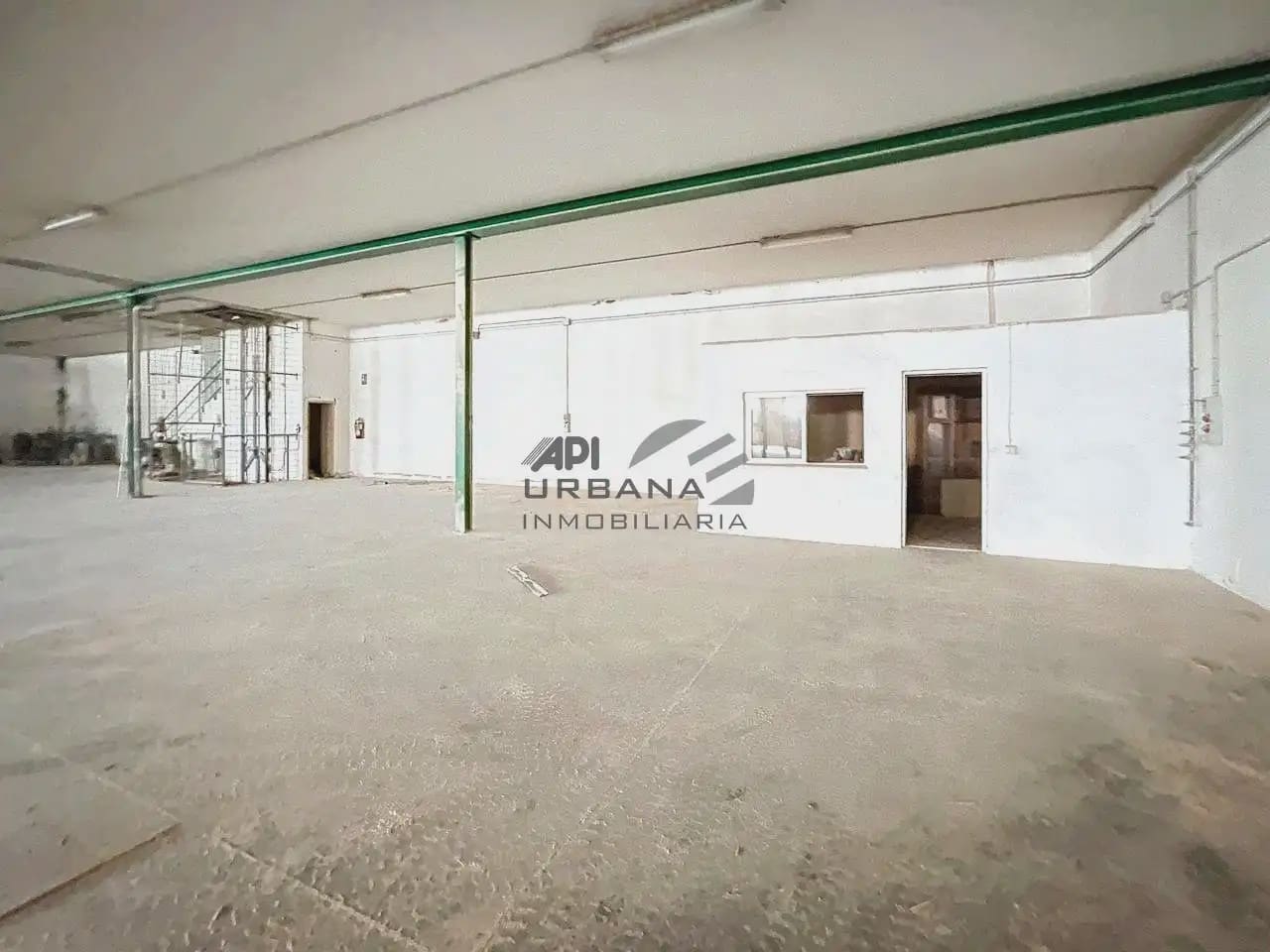 Erhverv til leje i Lucena - € 3.000 (Ref: 9963838)