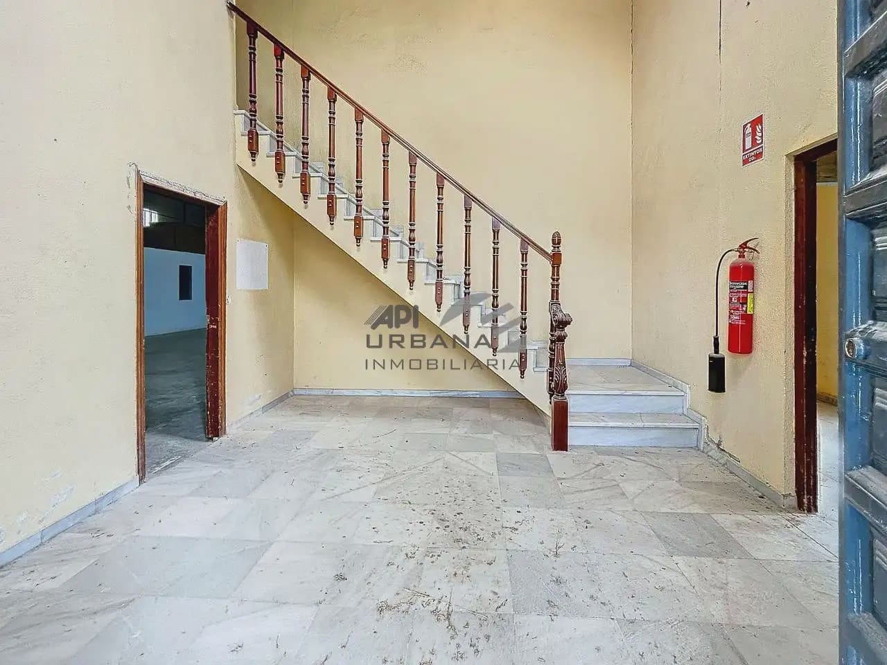 Erhverv til leje i Lucena - € 3.000 (Ref: 9963838)