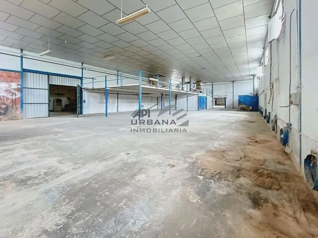 Erhverv til leje i Lucena - € 3.000 (Ref: 9963838)