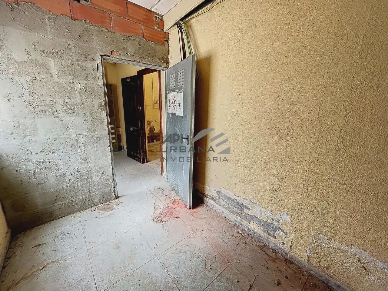 Erhverv til leje i Lucena - € 3.000 (Ref: 9963838)