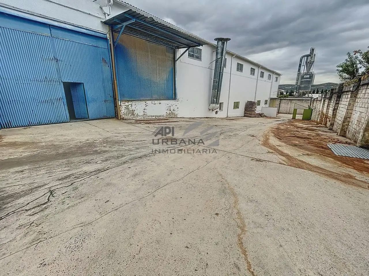 Erhverv til leje i Lucena - € 3.000 (Ref: 9963838)