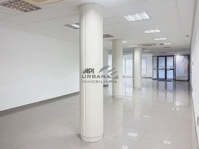 Kommersiell til leie i Lucena - € 3 500 (Ref: 9963848)
