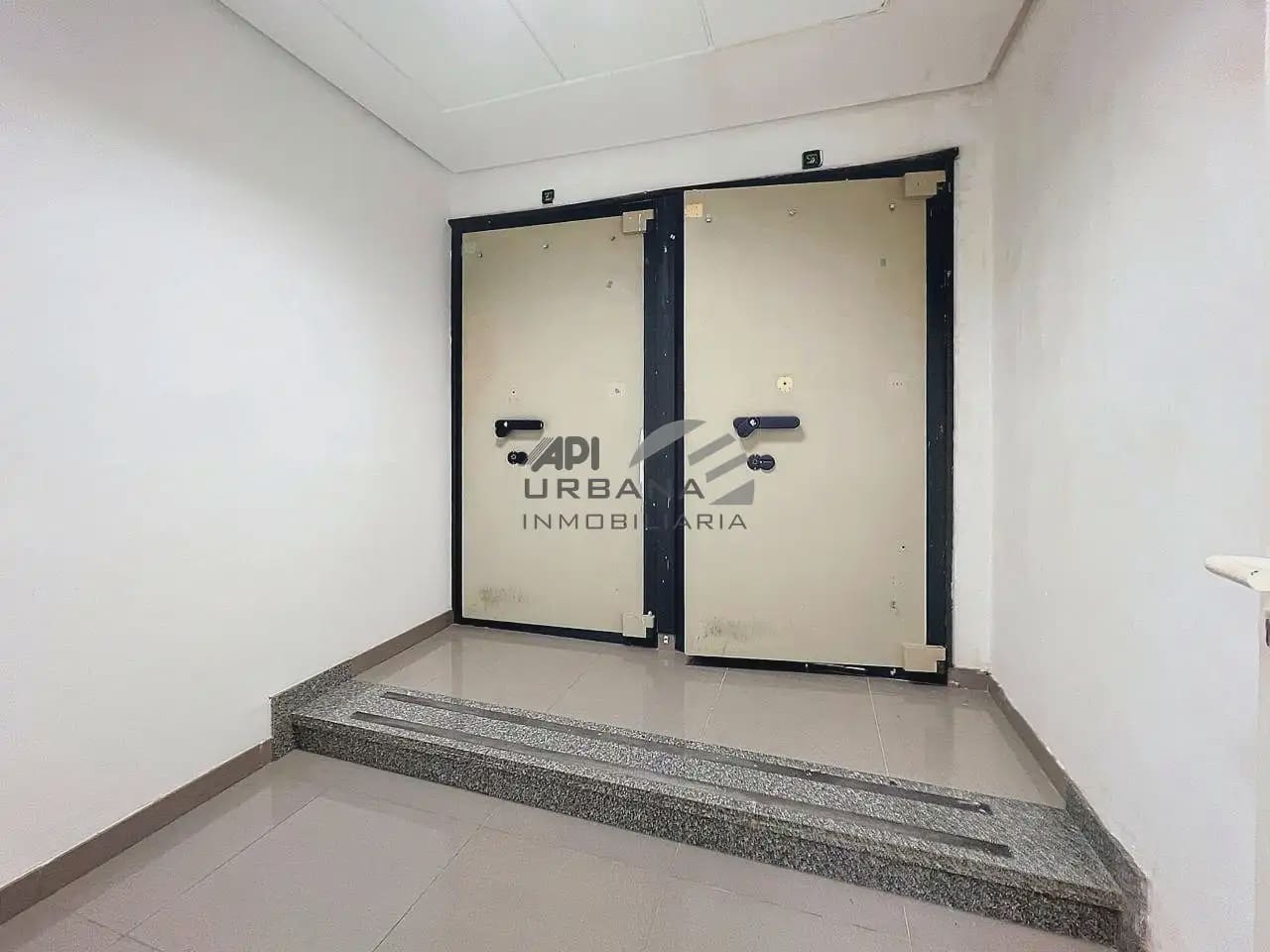 Erhverv til leje i Lucena - € 3.500 (Ref: 9963848)
