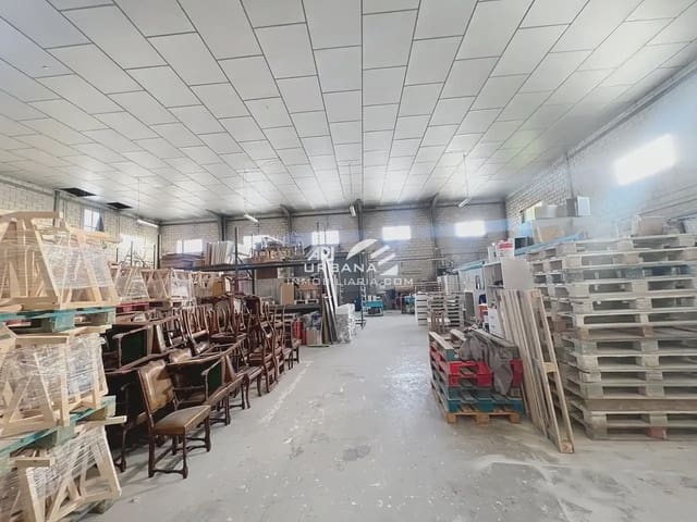 Komercyjne na sprzedaż w Lucena - 200 000 € (Ref: 9963850)