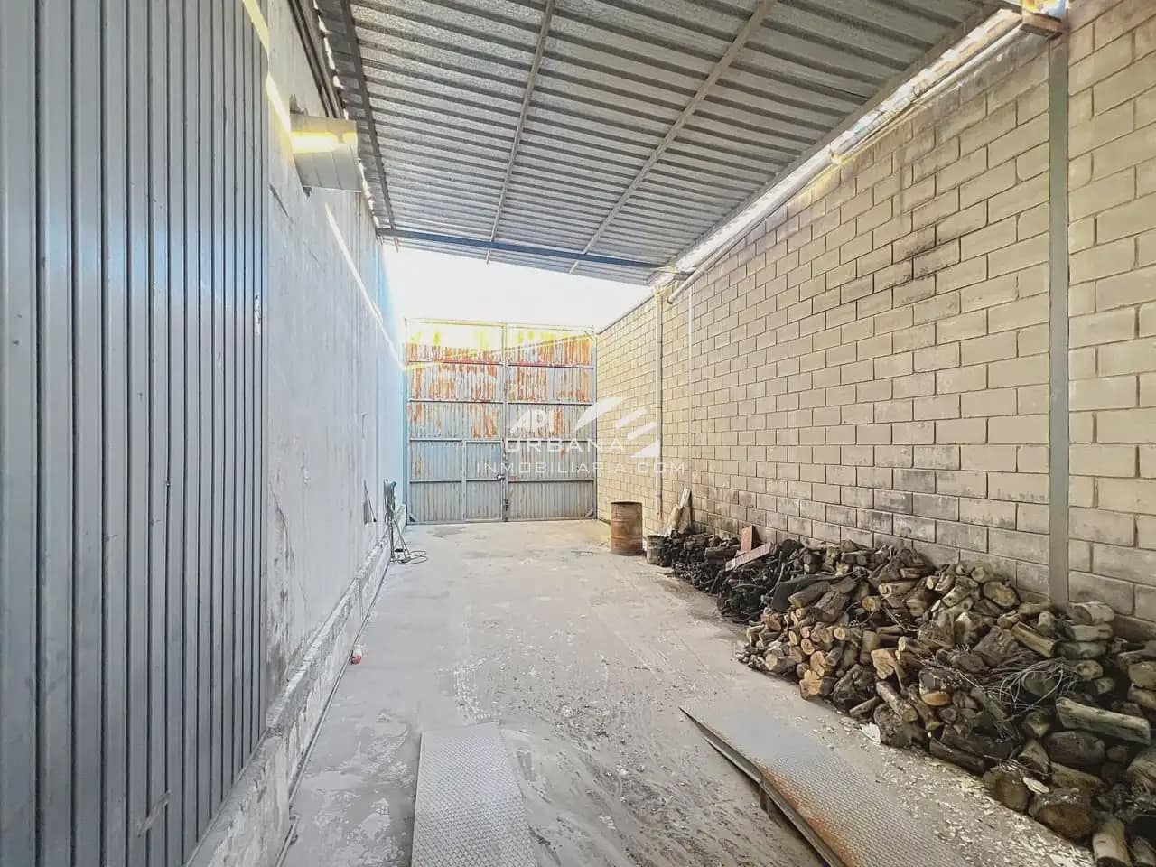 Gewerbe zu verkaufen in Lucena - 200.000 € (Ref: 9963850)
