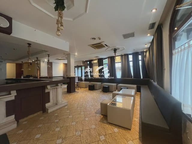 Kommersiell til leie i Lucena - € 900 (Ref: 9963852)