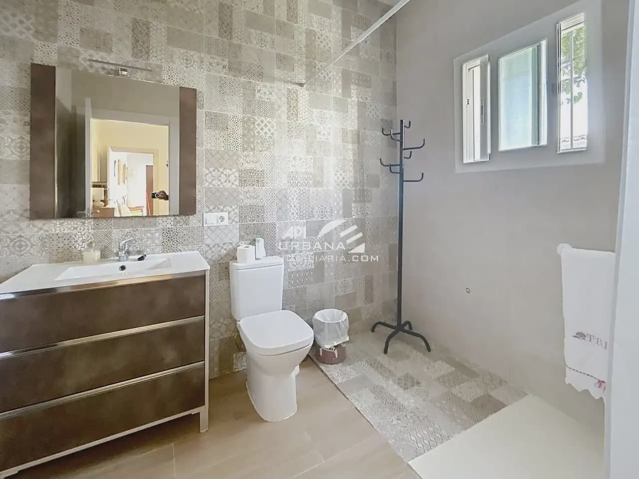 4 bedroom Villa for sale in Lucena with pool - € 285,000 (Ref: 9963869)