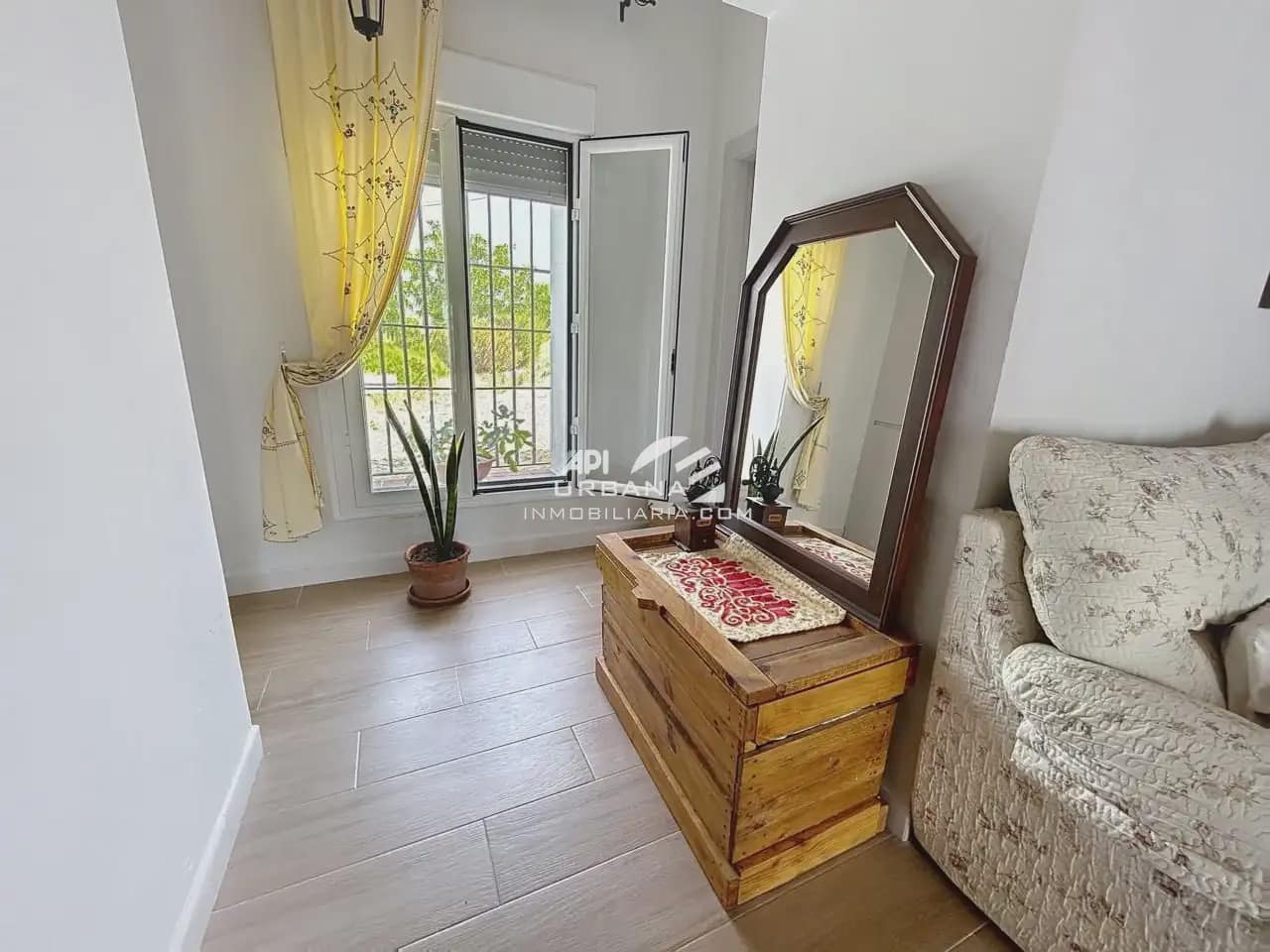 4 bedroom Villa for sale in Lucena with pool - € 285,000 (Ref: 9963869)