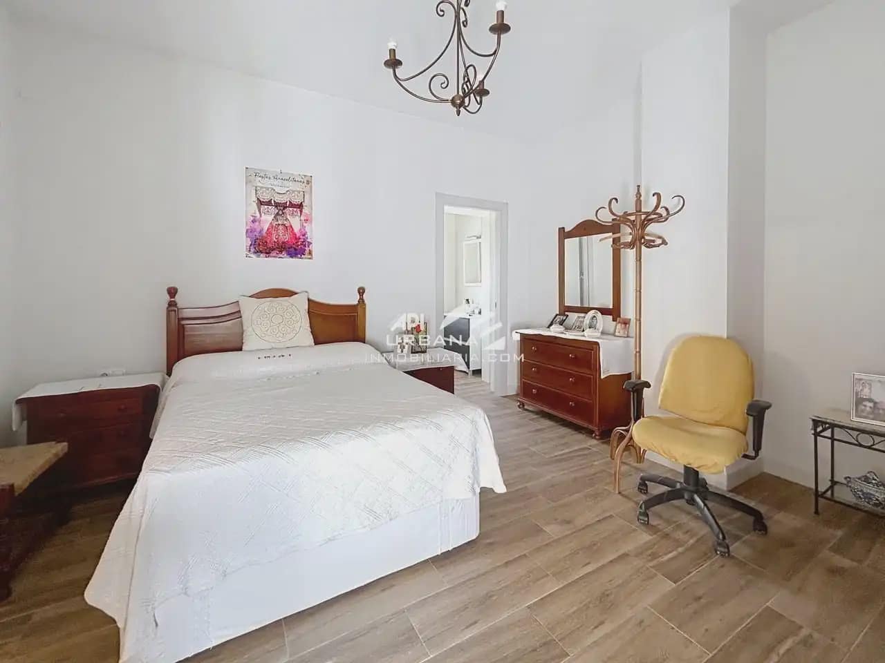 4 bedroom Villa for sale in Lucena with pool - € 285,000 (Ref: 9963869)