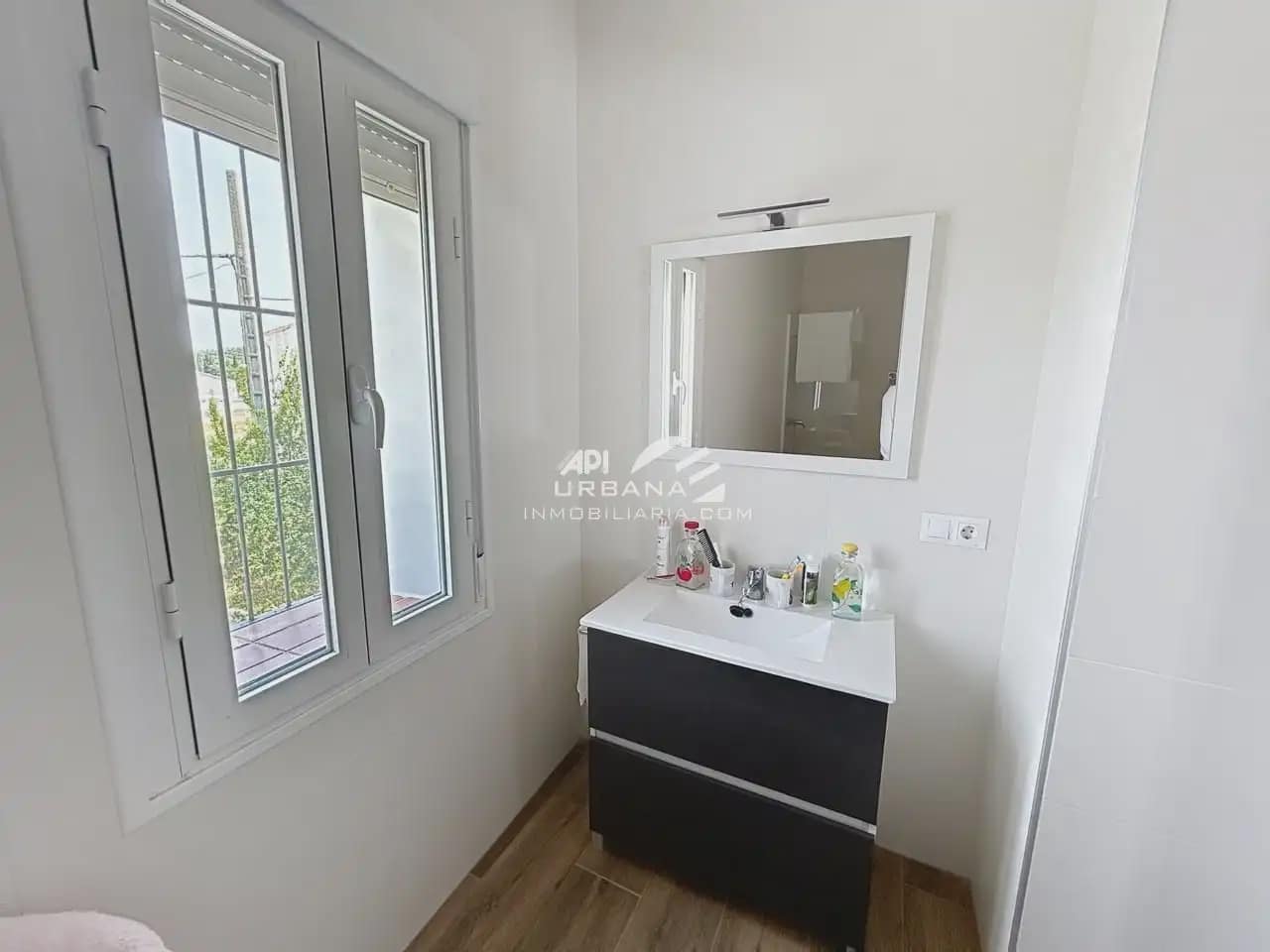 4 bedroom Villa for sale in Lucena with pool - € 285,000 (Ref: 9963869)