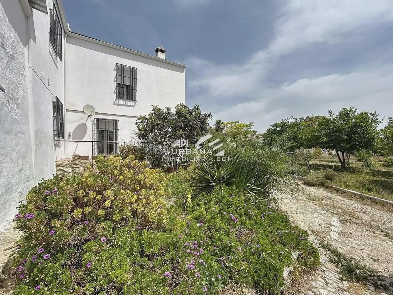 4 bedroom Villa for sale in Lucena with pool - € 285,000 (Ref: 9963869)