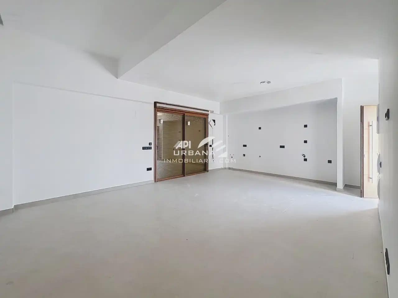 Kontor til salgs i Lucena - € 210 000 (Ref: 9963870)