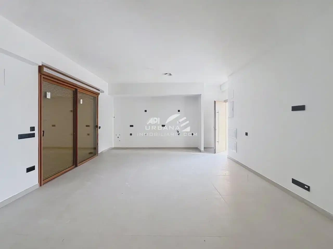 Kontor til salgs i Lucena - € 210 000 (Ref: 9963870)