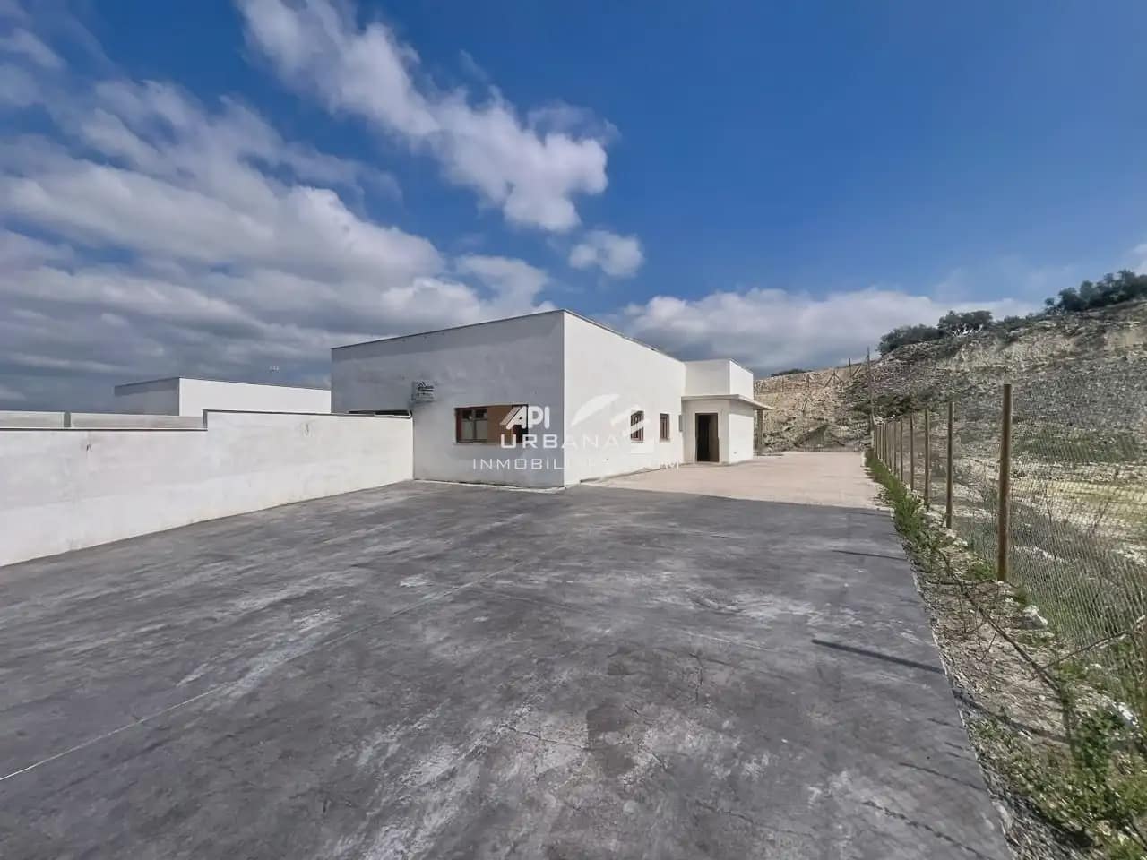 Kontor til salgs i Lucena - € 210 000 (Ref: 9963870)