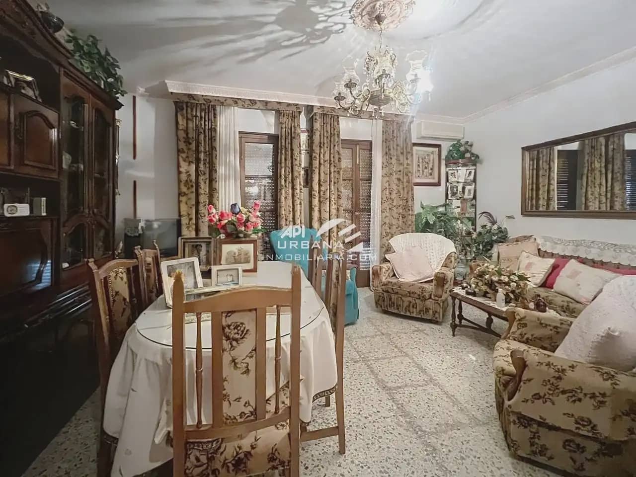 Piso de 3 habitaciones en Lucena en venta con garaje - 110.000 € (Ref: 9963873)