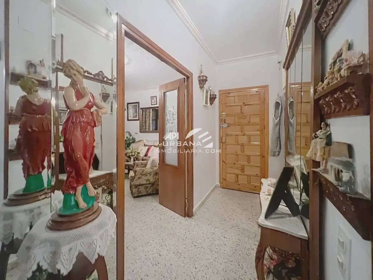Piso de 3 habitaciones en Lucena en venta con garaje - 110.000 € (Ref: 9963873)