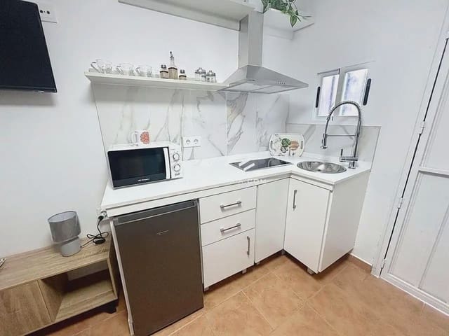 Casa de 1 habitación en Lucena en venta - 58.000 € (Ref: 9963875)
