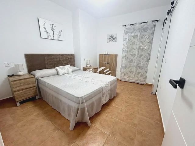 Casa de 1 habitación en Lucena en venta - 58.000 € (Ref: 9963875)
