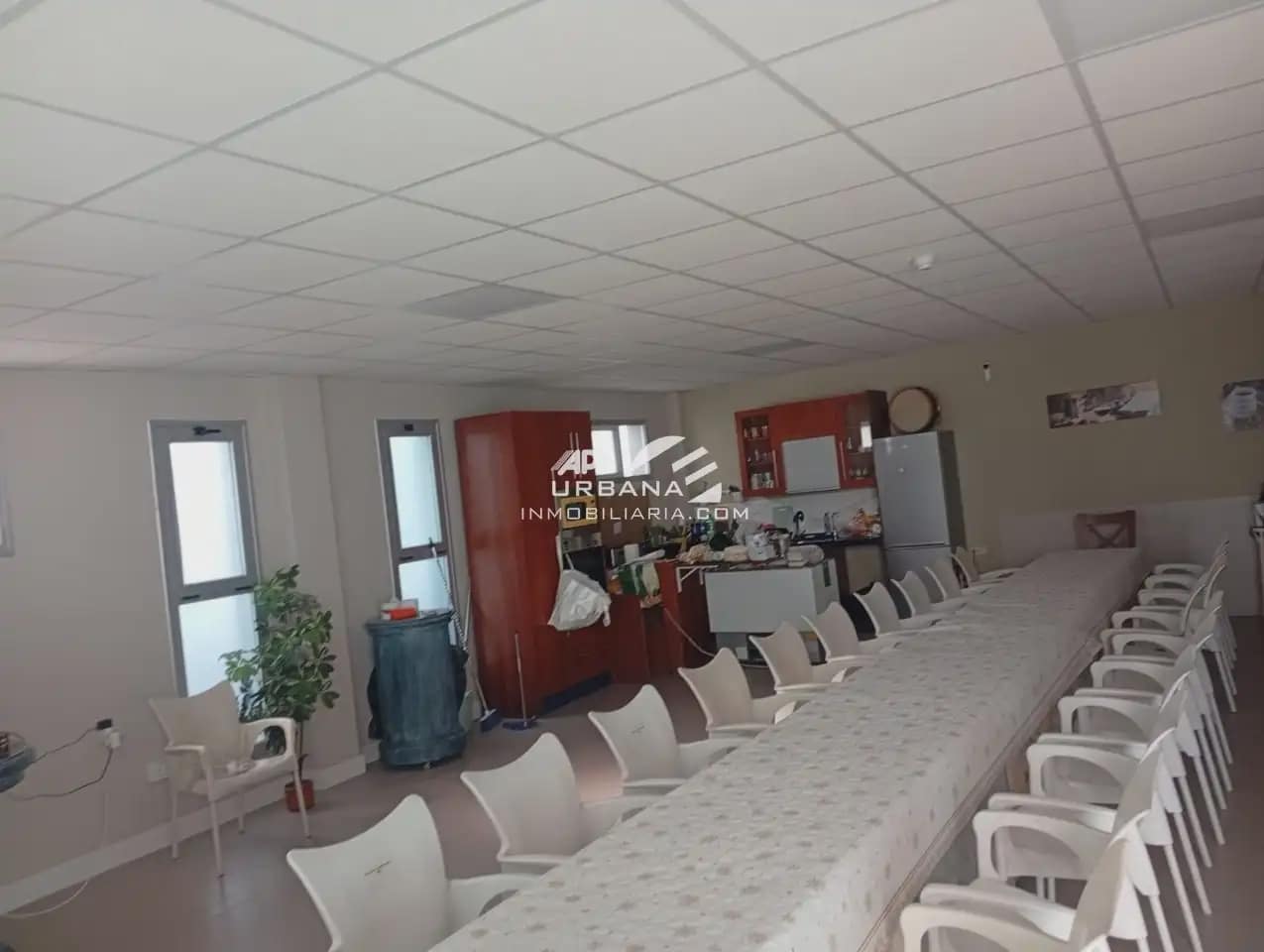 Commercieel te koop in Lucena - € 39.000 (Ref: 9963879)