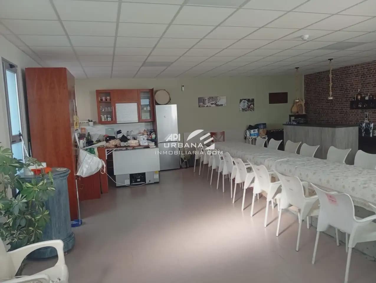 Commercieel te koop in Lucena - € 39.000 (Ref: 9963879)