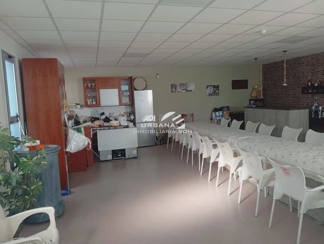 Commercieel te koop in Lucena - € 39.000 (Ref: 9963879)