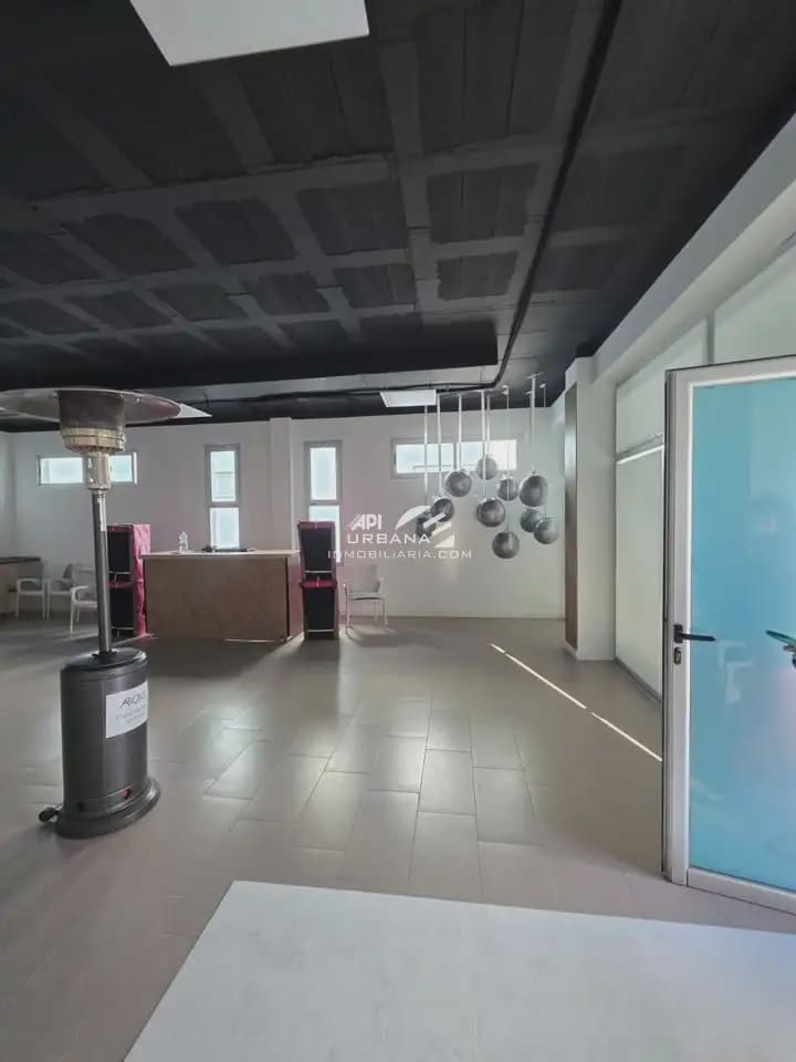 Commercieel te koop in Lucena - € 36.000 (Ref: 9963880)