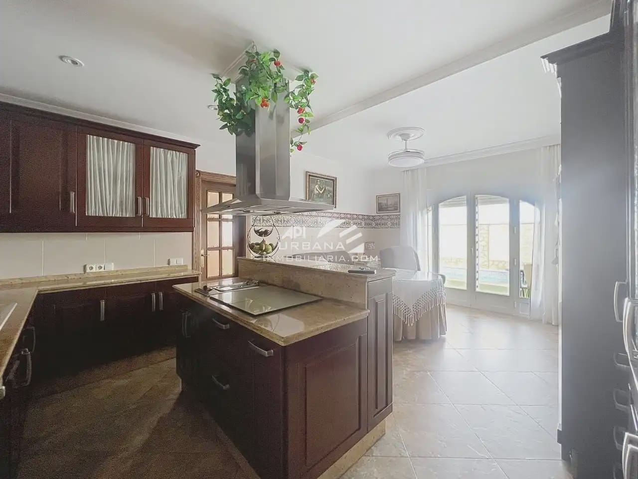 4 Zimmer Villa zu verkaufen in Lucena mit Pool - 470.000 € (Ref: 9963888)